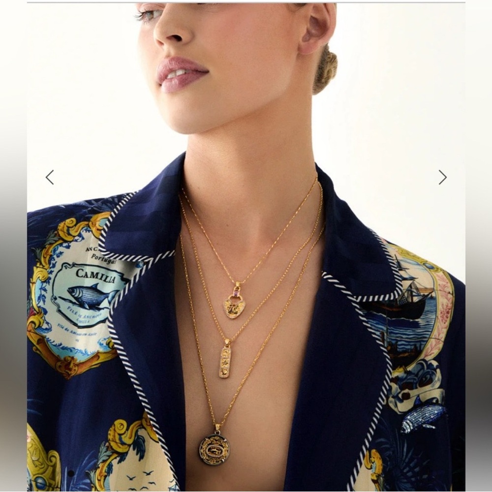 Camilla “Lockets Loaded” Phone Bracelet - Picture 9 of 9